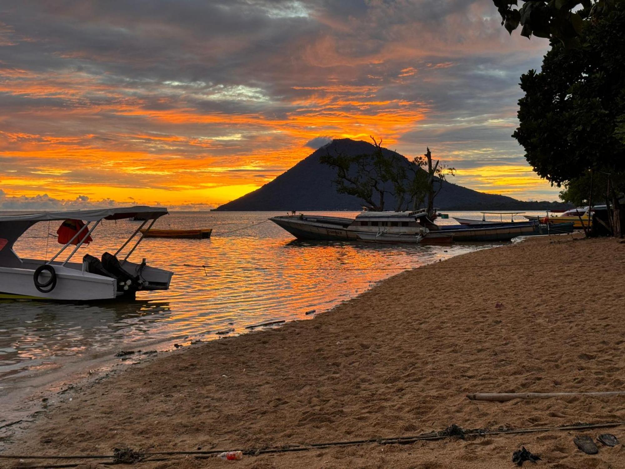 Bunaken Guesthouse Exterior foto